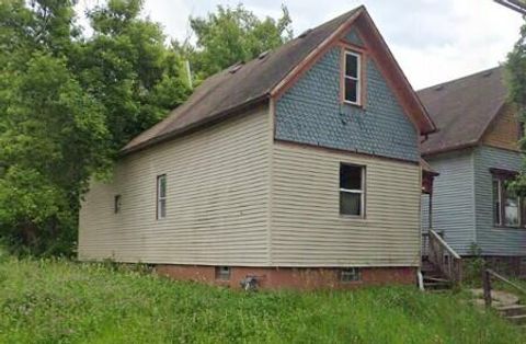 Photo of 2040 N 24th Pl, Milwaukee, WI 53205 (MLS # 1953434)