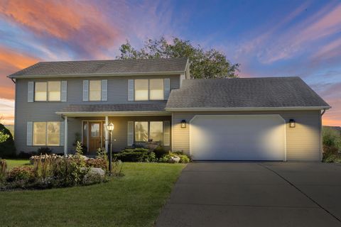 Photo of 2739 Deer Creek Dr, Mount Pleasant, WI 53406 (MLS # 1947339)