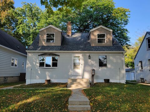 Photo of 2411 S 73rd St, West Allis, WI 53219 (MLS # 1938096)