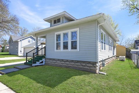 Photo of 412 McDowell St, Delavan, WI 53115 (MLS # 1958755)