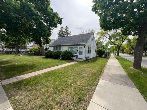 Photo of 5279 N 44th St, Milwaukee, WI 53218 (MLS # 1963903)