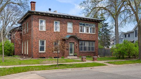MLS: 1917035