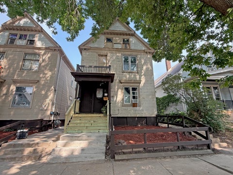 Photo of 1560 S 24th St, Milwaukee, WI 53204 (MLS # 1972336)