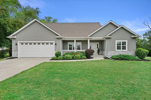 Photo of 3710 W Drexel Ave, Franklin, WI 53132 (MLS # 1923836)