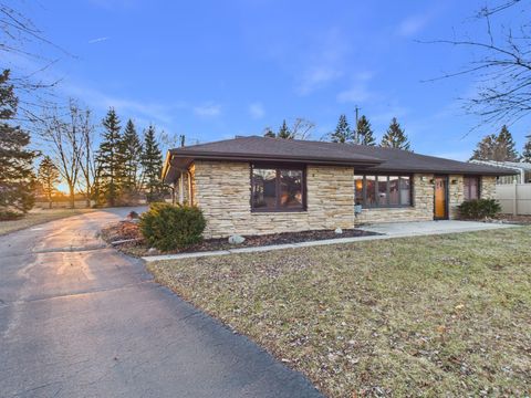 Photo of W180N8607 Town Hall Rd, Menomonee Falls, WI 53051 (MLS # 1952012)