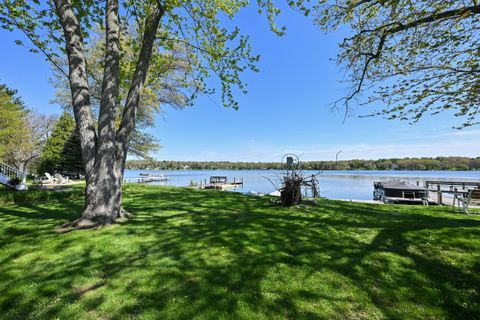Photo of W944 Shorewood Dr, East Troy, WI 53120 (MLS # 1961806)
