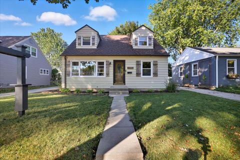 Photo of 3425 N 95th St, Milwaukee, WI 53222 (MLS # 1939177)
