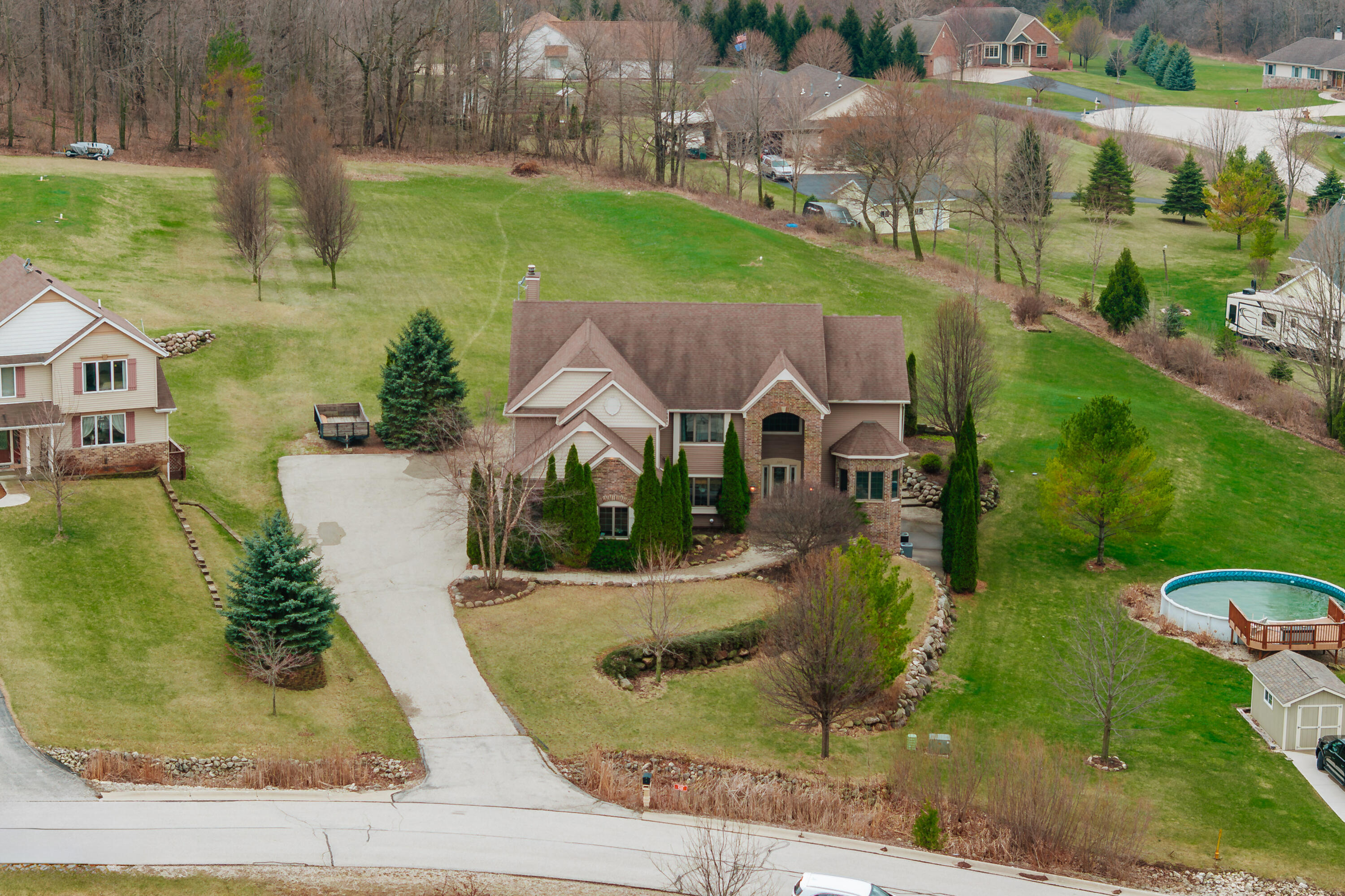 Farmington, Wisconsin 53021, United States, 5 Bedrooms Bedrooms, ,5 BathroomsBathrooms,Residential,Active,227836