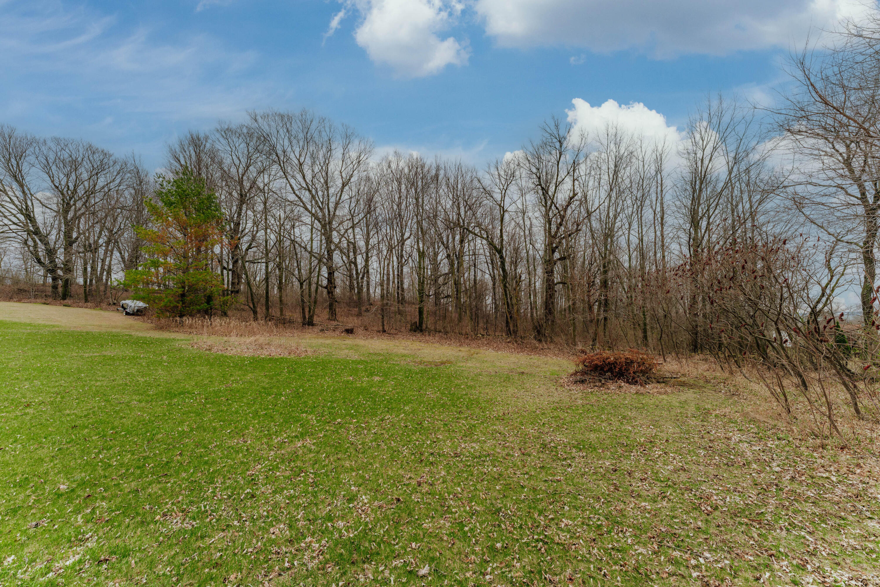 Farmington, Wisconsin 53021, United States, 5 Bedrooms Bedrooms, ,5 BathroomsBathrooms,Residential,Active,227836