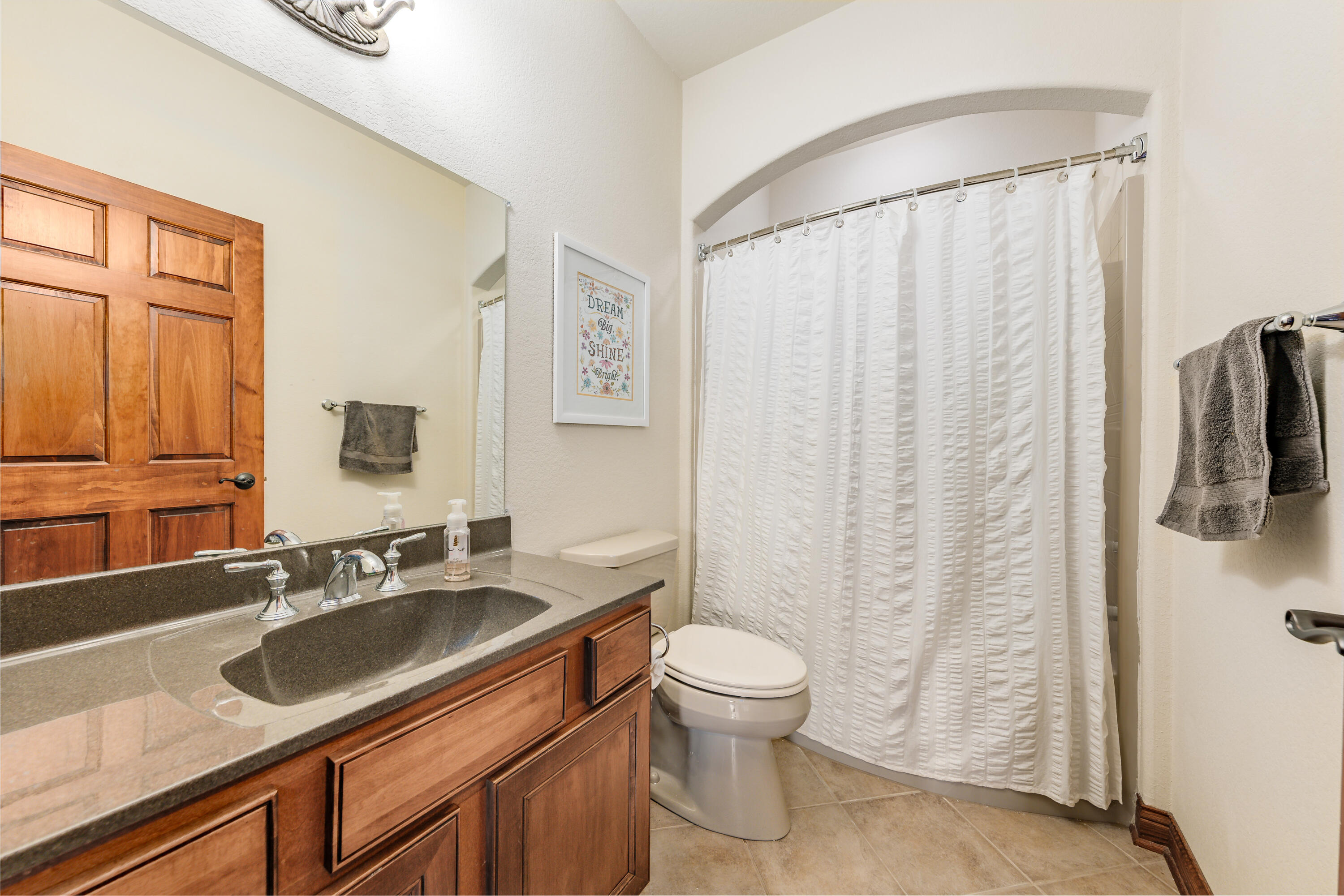 Farmington, Wisconsin 53021, United States, 5 Bedrooms Bedrooms, ,5 BathroomsBathrooms,Residential,Active,227836