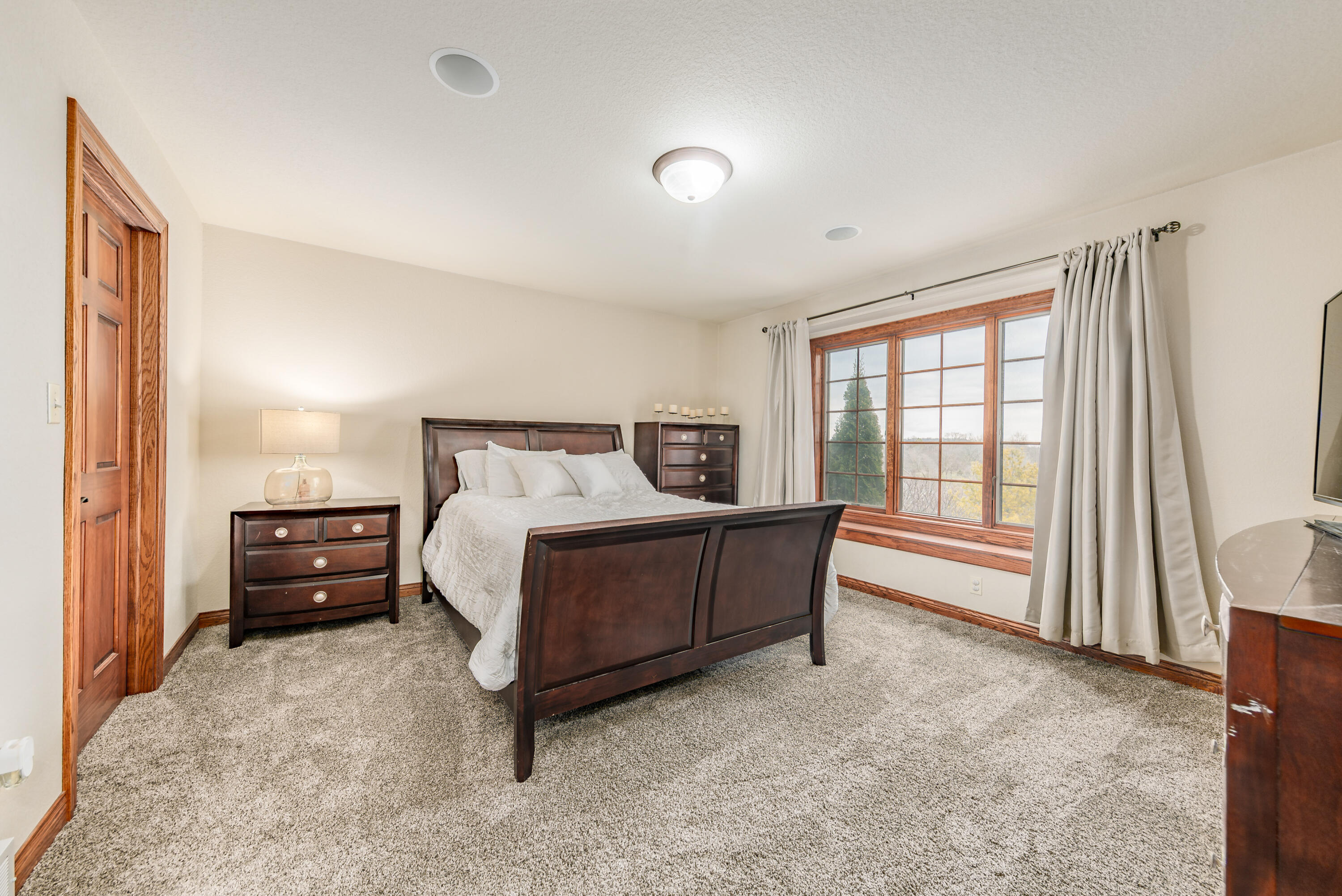 Farmington, Wisconsin 53021, United States, 5 Bedrooms Bedrooms, ,5 BathroomsBathrooms,Residential,Active,227836