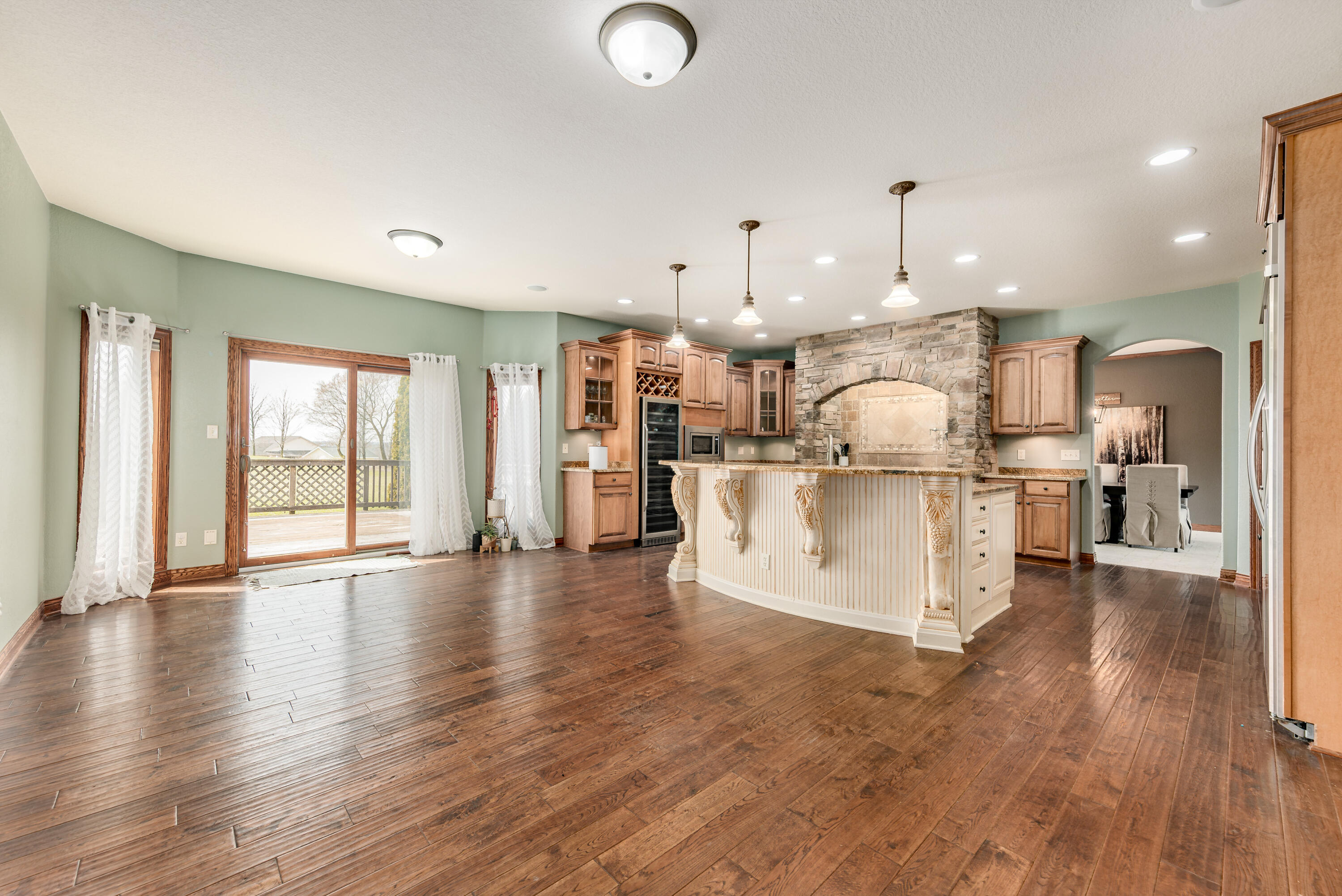 Farmington, Wisconsin 53021, United States, 5 Bedrooms Bedrooms, ,5 BathroomsBathrooms,Residential,Active,227836