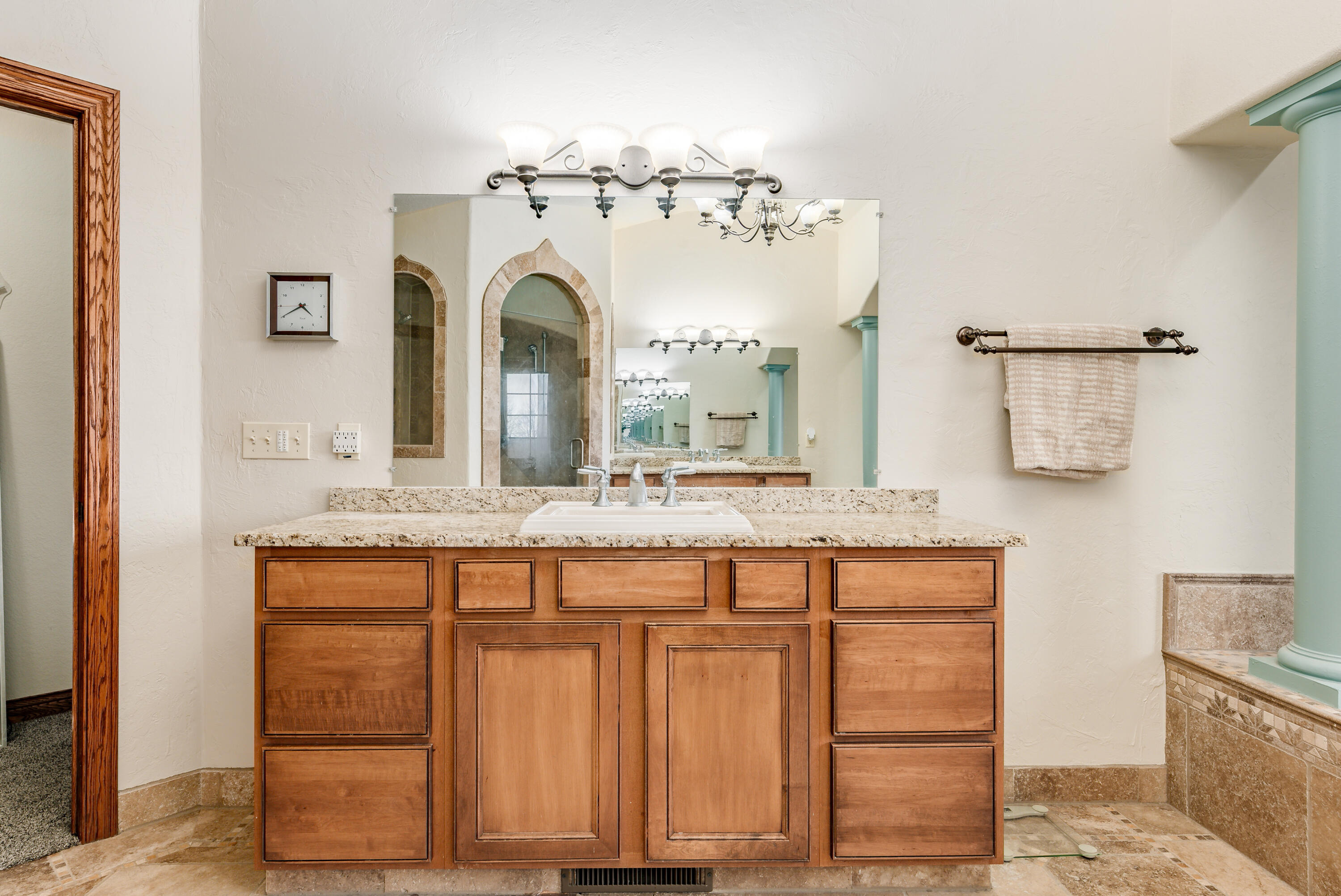 Farmington, Wisconsin 53021, United States, 5 Bedrooms Bedrooms, ,5 BathroomsBathrooms,Residential,Active,227836