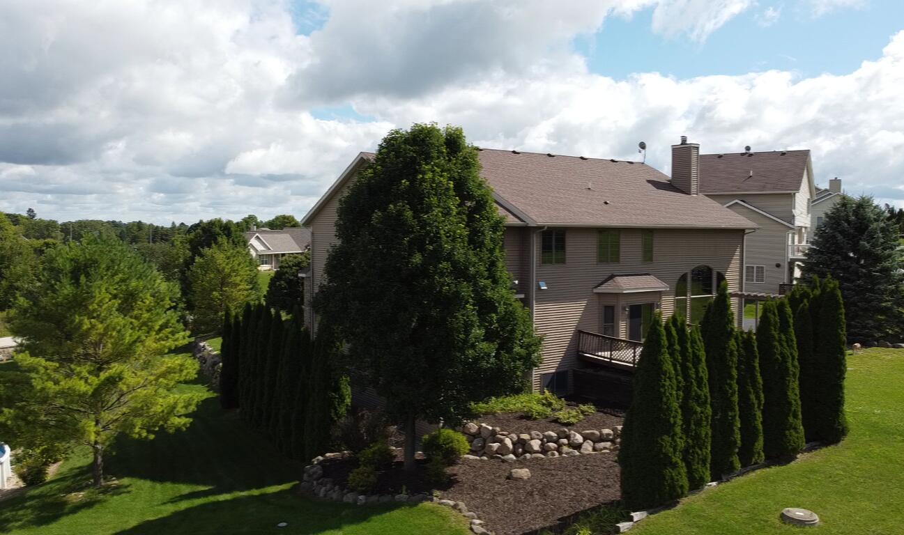 Farmington, Wisconsin 53021, United States, 5 Bedrooms Bedrooms, ,5 BathroomsBathrooms,Residential,Active,227836