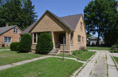 Photo of 956 W Conger St, Whitewater, WI 53190 (MLS # 1969808)