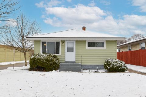 4544 S 49th St, Greenfield, WI 53220 - #: 1946362