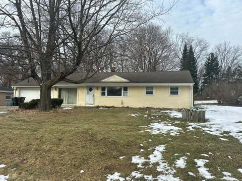 Photo of 5235 S Oakridge Dr, New Berlin, WI 53146 (MLS # 1950565)