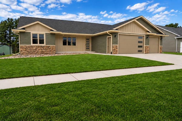 1837 GOLDEN GATE WAY, HOLMEN, WI 54636 - Image 945e823a8e554e31f4edd930bccd51b1/194886628
