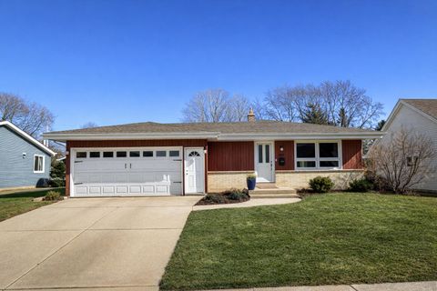 Photo of 1203 N 14th Ave, West Bend, WI 53090 (MLS # 1951108)