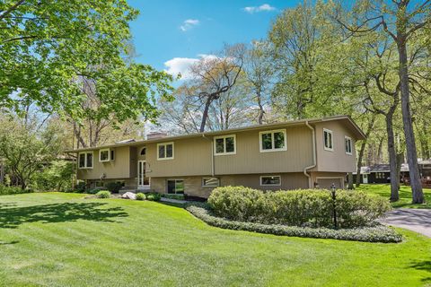 Photo of 19505 Gebhardt Rd, Brookfield, WI 53045 (MLS # 1962046)