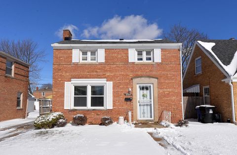 Photo of 2324 Gilson St, Racine, WI 53403 (MLS # 1954097)