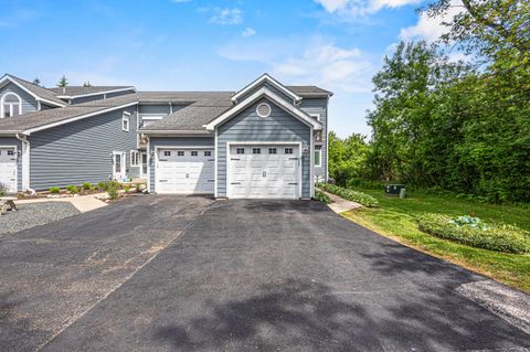 Photo of 355 Havenwood Dr, Lake Geneva, WI 53147 (MLS # 1963946)