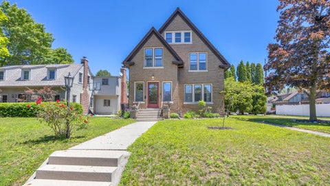 Photo of 1919 N 4th St, Sheboygan, WI 53081 (MLS # 1968695)