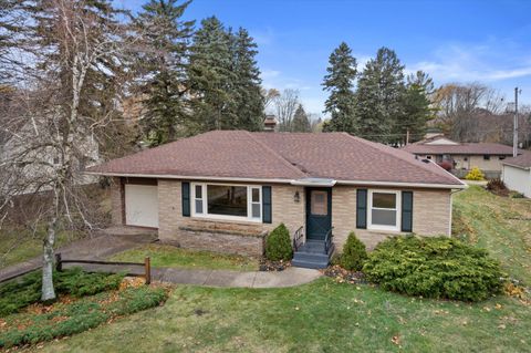 Photo of 3410 N Elmwood Dr, Elmwood Park, WI 53405 (MLS # 1944095)