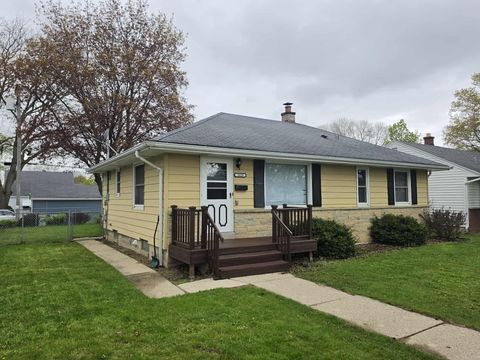 Photo of 3629 N 97th Pl, Milwaukee, WI 53222 (MLS # 1960047)