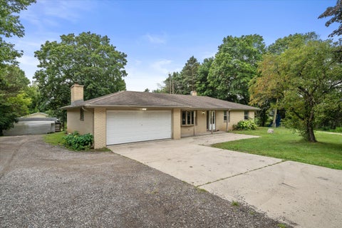 Photo of 1525 County Highway A -, Farmington, WI 53090 (MLS # 1982882)