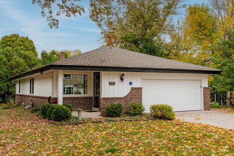 Photo of 3320 N Knoll Ter, Wauwatosa, WI 53222 (MLS # 1948579)