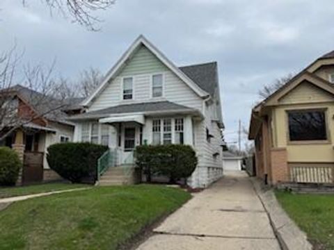 Photo of 120 N 60th St, Milwaukee, WI 53213 (MLS # 1957985)