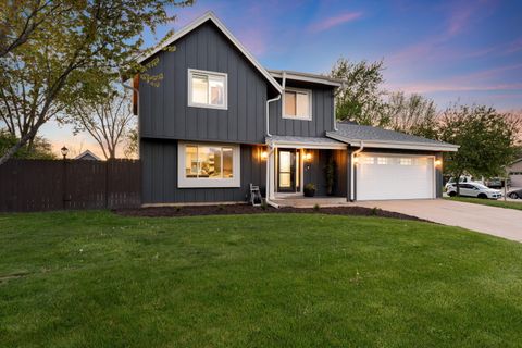 Photo of 10541 S McGraw Dr, Oak Creek, WI 53154 (MLS # 1962340)