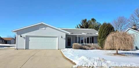 Photo of 129 Chippewa Dr, Sheboygan Falls, WI 53085 (MLS # 1949192)