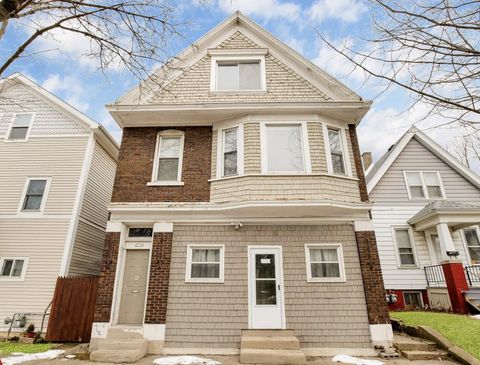 Photo of 2772 N Bremen St, Milwaukee, WI 53212 (MLS # 1940198)