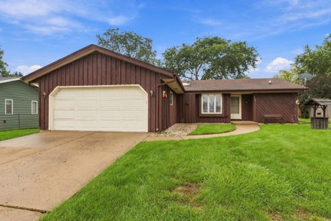 Photo of 6207 68th St, Kenosha, WI 53142 (MLS # 1981273)