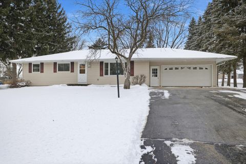 Photo of N4059 Rome Rd, Rubicon, WI 53078 (MLS # 1946521)