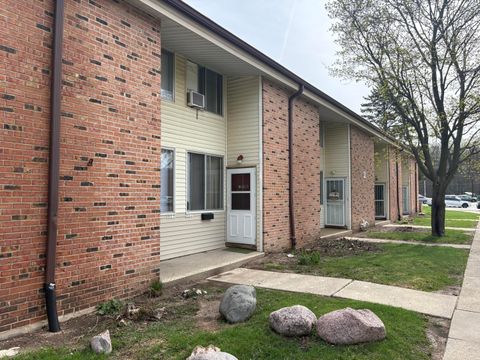 Photo of 8931 N Swan Rd, Milwaukee, WI 53224 (MLS # 1958495)