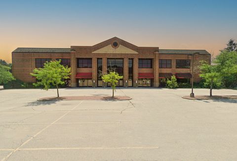 Photo of 18615 W Bluemound Rd, Brookfield, WI 53045 (MLS # 1932370)