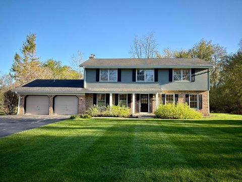 Photo of 13875 Forest Grove Rd, Brookfield, WI 53005 (MLS # 1917190)