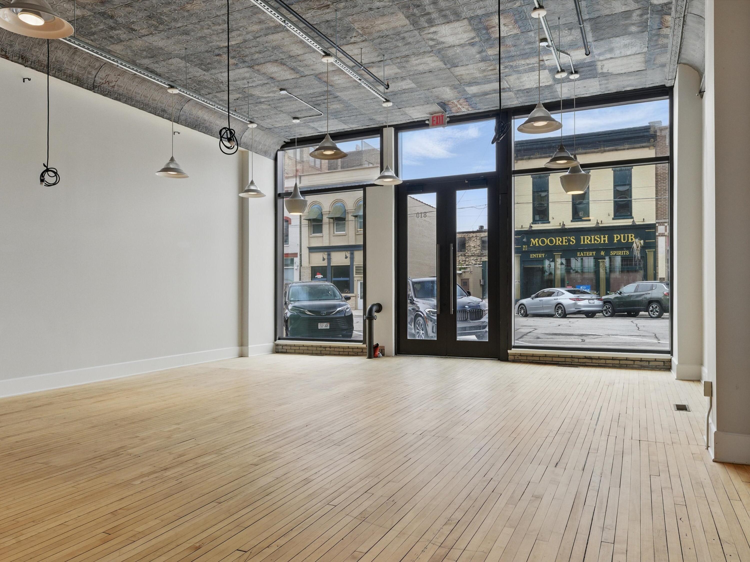 Manitowoc, Wisconsin 54220, United States, ,Residential,Active,136348