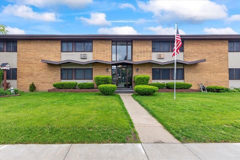 Photo of 4641 S Howell Ave, Milwaukee, WI 53207 (MLS # 1941342)