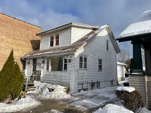 Photo of 2013 Taylor Ave, Racine, WI 53403 (MLS # 1944916)