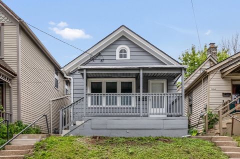 Photo of 1017 E Pearson St, Milwaukee, WI 53202 (MLS # 1967146)