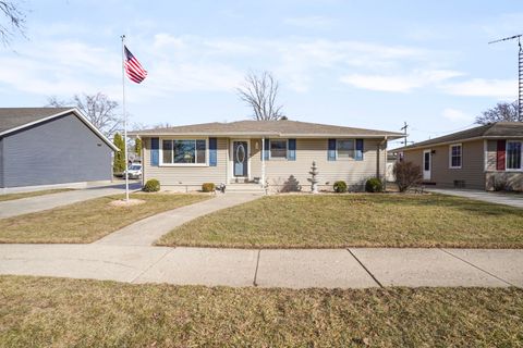 Photo of 8409 27th Ave, Kenosha, WI 53143 (MLS # 1950820)