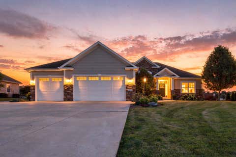 Photo of 4817 Copper Leaf Blvd, Mount Pleasant, WI 53403 (MLS # 1976339)