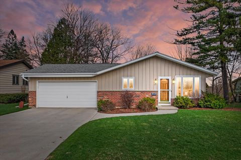 Photo of 1221 Green Tree Rd, West Bend, WI 53090 (MLS # 1958518)