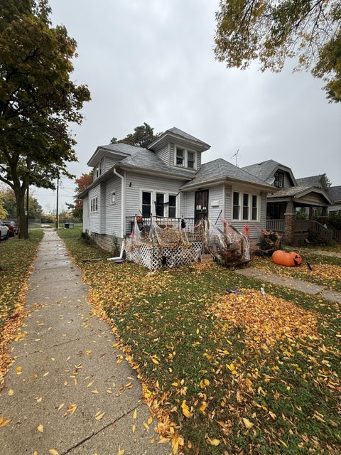 Photo of 5303 N 39th St, Milwaukee, WI 53209 (MLS # 1986210)