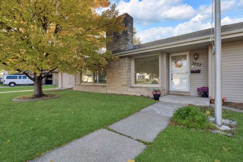 Photo of 3422 Stratford Ave, Racine, WI 53402 (MLS # 1941359)