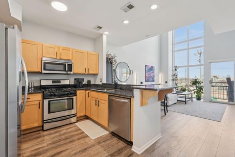 Photo of 2121 S Kinnickinnic Ave, Milwaukee, WI 53207 (MLS # 1959224)